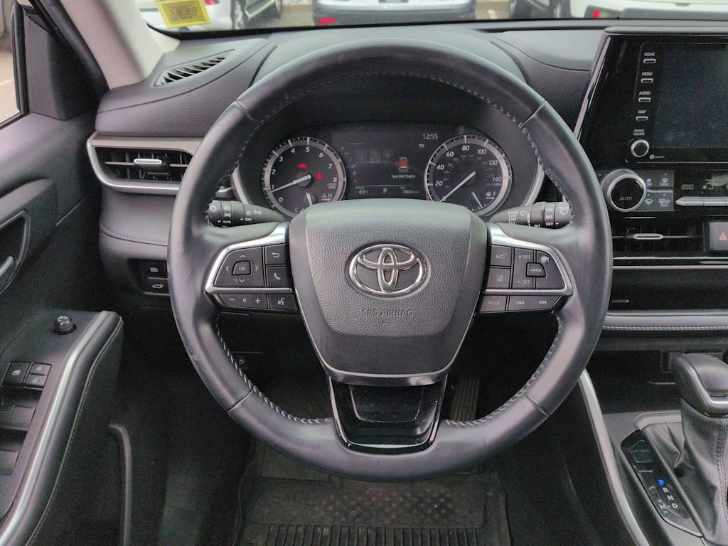 Thumbnail: 2021 Toyota Highlander - 13