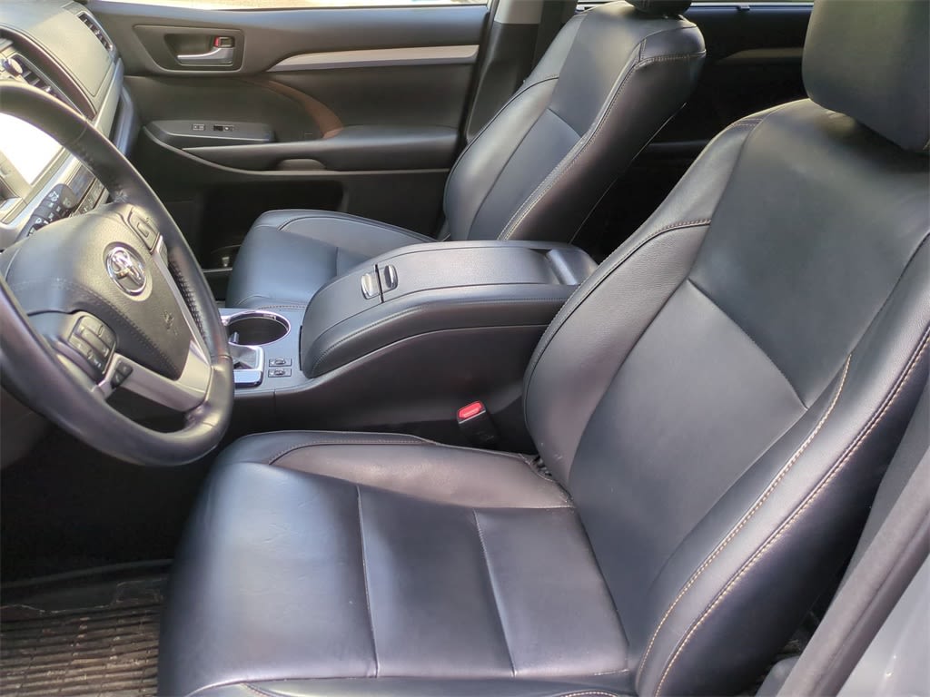2018 Toyota Highlander XLE 10