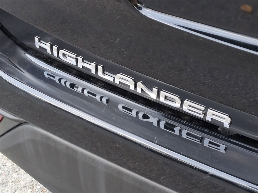 Thumbnail: 2023 Toyota Highlander - 26