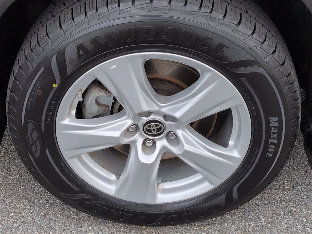 Thumbnail: 2023 Toyota Highlander - 7