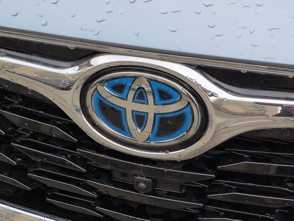 Thumbnail: 2023 Toyota Highlander - 7