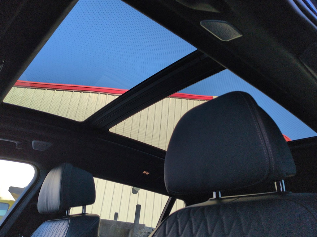 Thumbnail: 2023 BMW X7 - 27