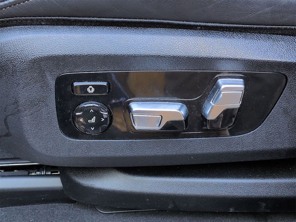 Thumbnail: 2023 BMW X7 - 26