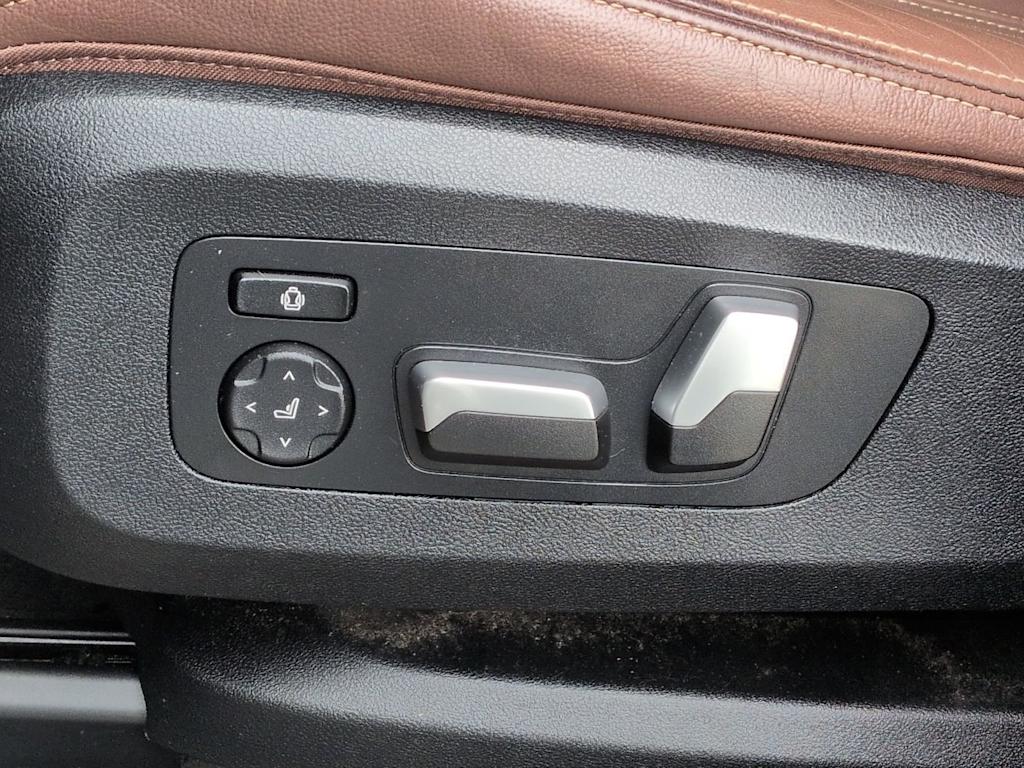 Thumbnail: 2021 BMW X5 - 25