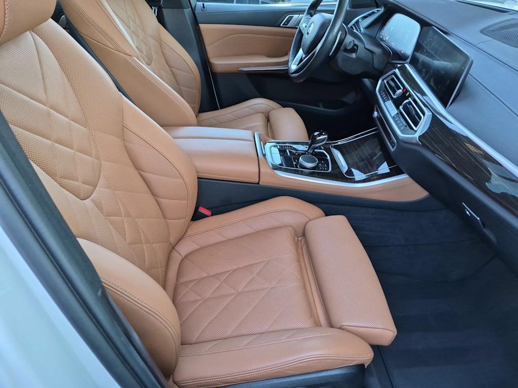 Thumbnail: 2023 BMW X5 - 11