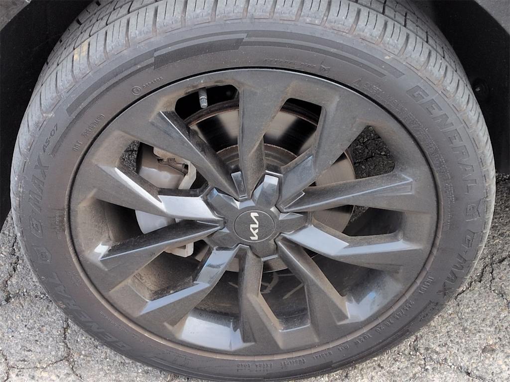 Thumbnail: 2022 Kia Sorento - 8