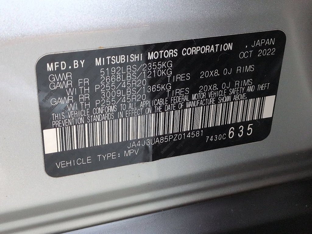 Thumbnail: 2023 Mitsubishi Outlander - 20