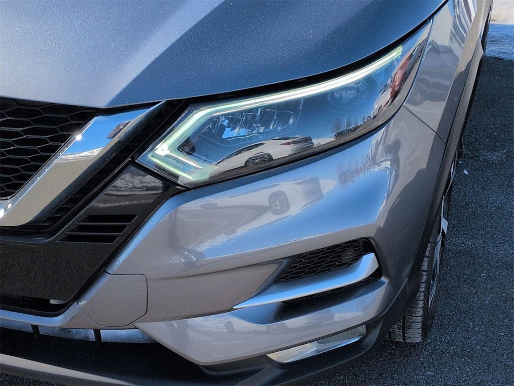 Thumbnail: 2022 Nissan Rogue Sport - 26