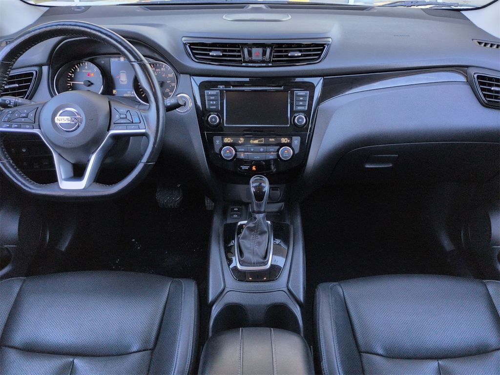 Thumbnail: 2022 Nissan Rogue Sport - 10