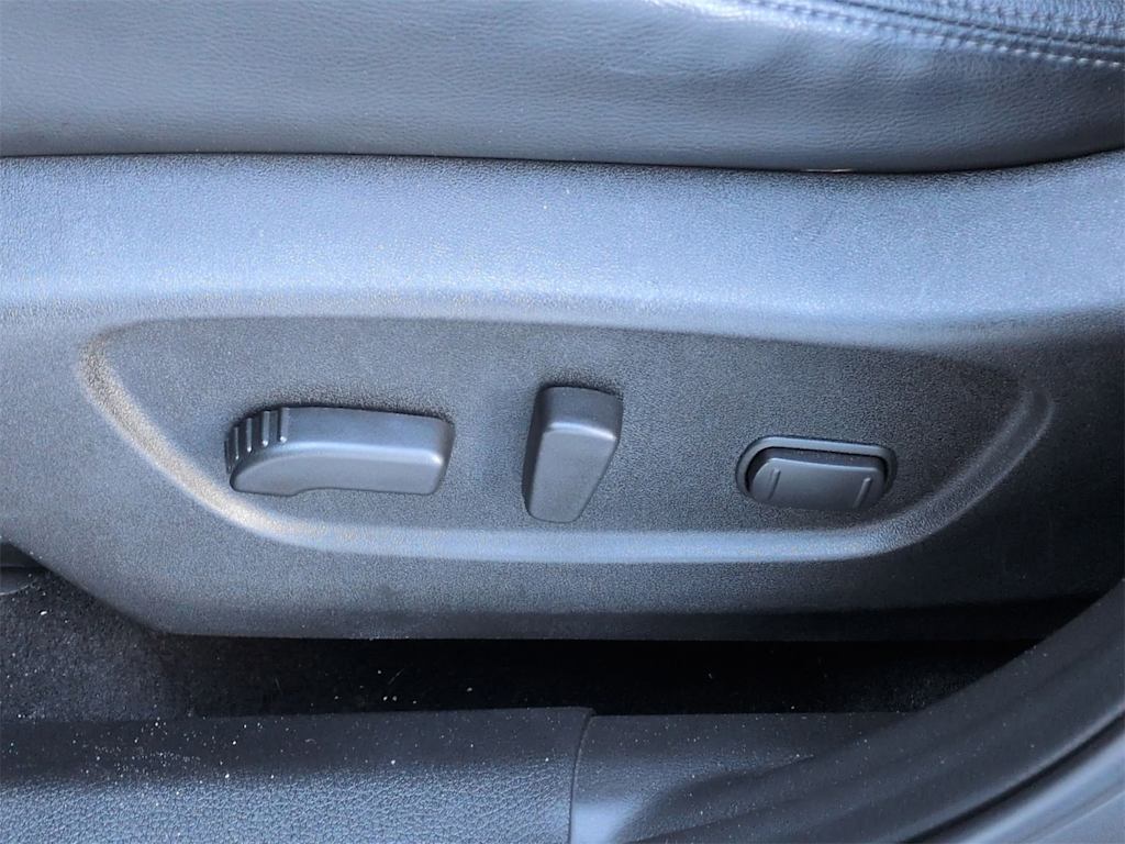 Thumbnail: 2022 Nissan Rogue Sport - 28