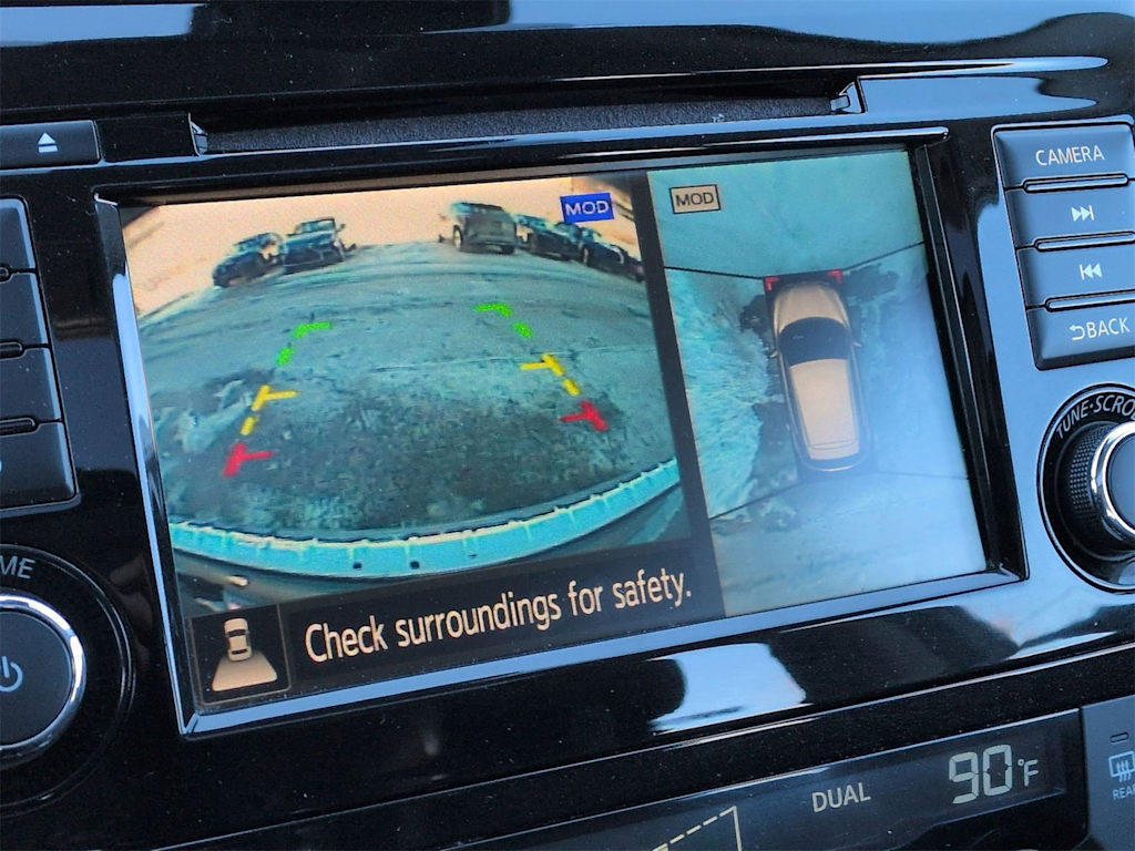 Thumbnail: 2022 Nissan Rogue Sport - 16