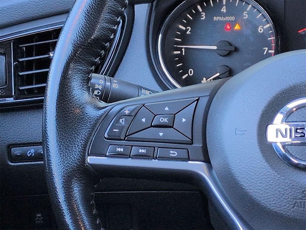 Thumbnail: 2022 Nissan Rogue Sport - 33