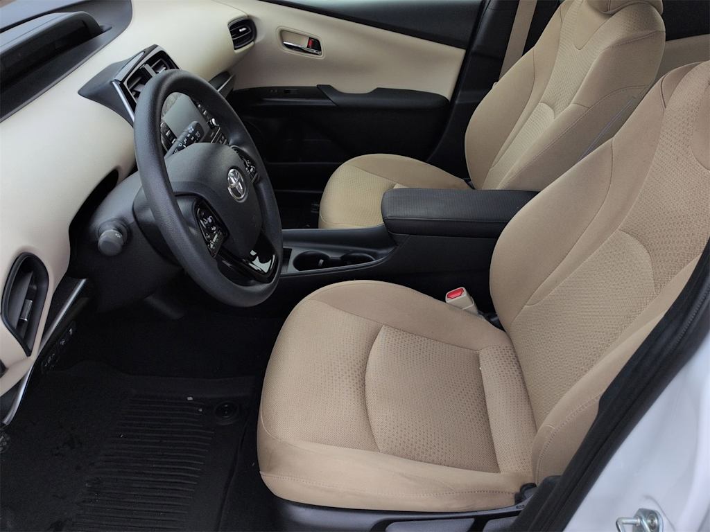 Thumbnail: 2022 Toyota Prius - 10