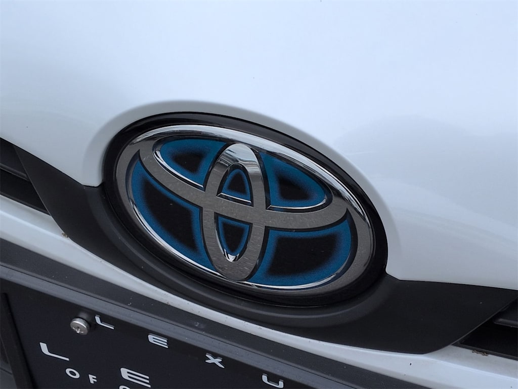 Thumbnail: 2022 Toyota Prius - 6