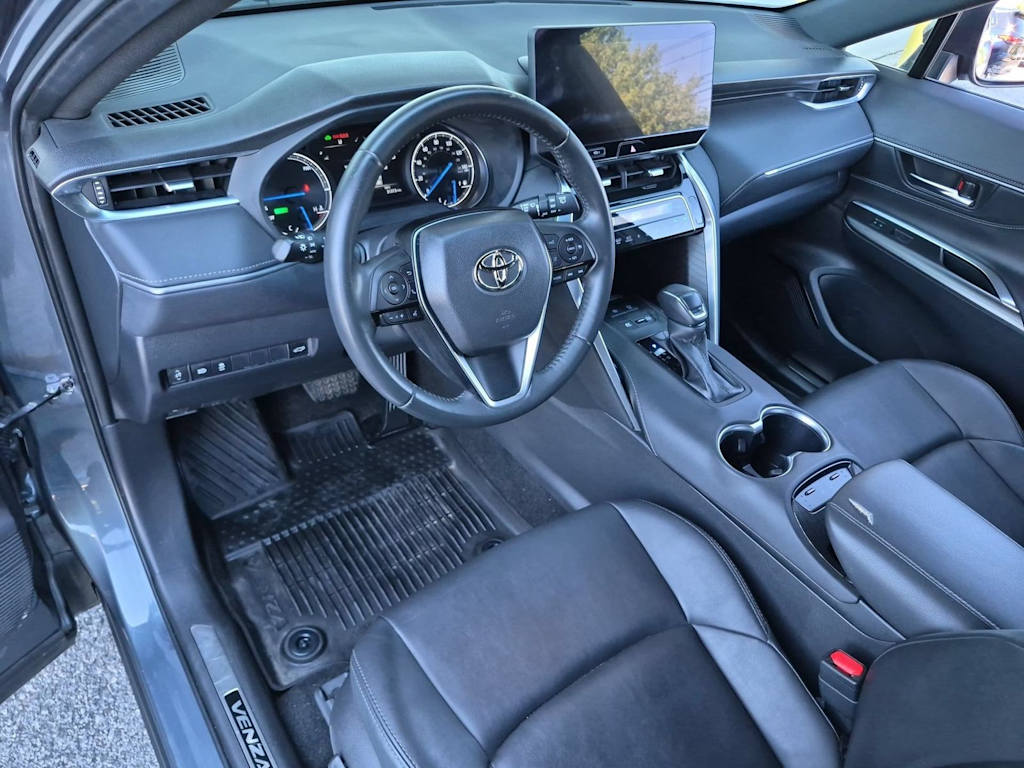 Thumbnail: 2023 Toyota Venza - 2