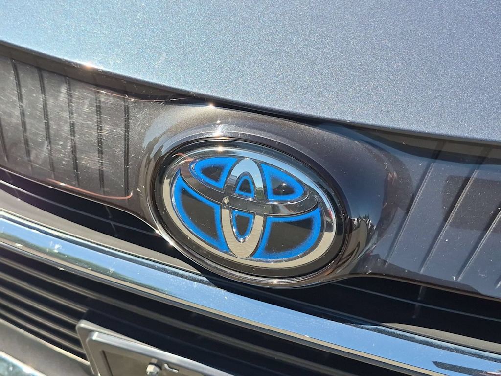 Thumbnail: 2023 Toyota Venza - 7