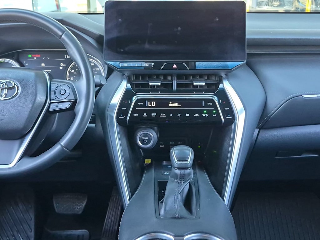 Thumbnail: 2023 Toyota Venza - 15