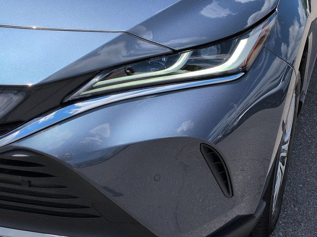 Thumbnail: 2023 Toyota Venza - 26