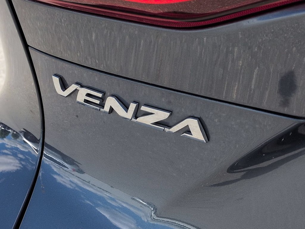Thumbnail: 2023 Toyota Venza - 27