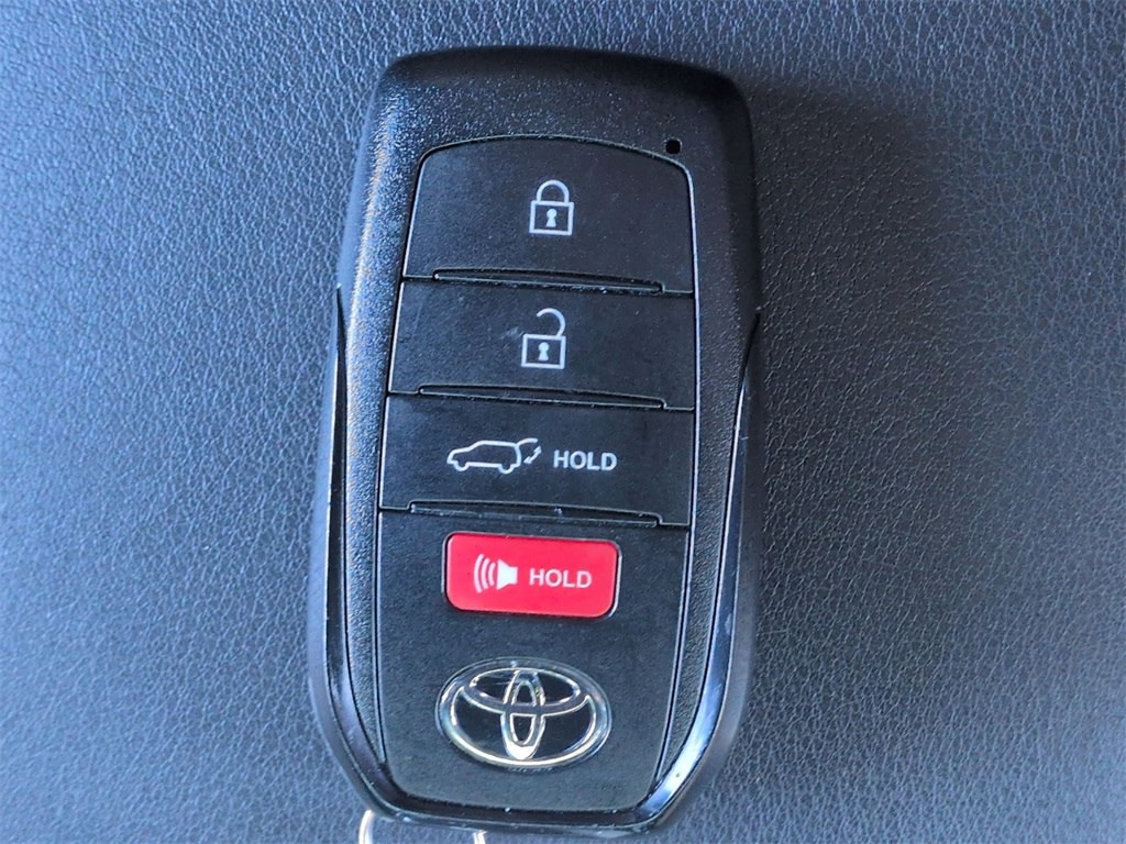 Thumbnail: 2024 Toyota Venza - 36