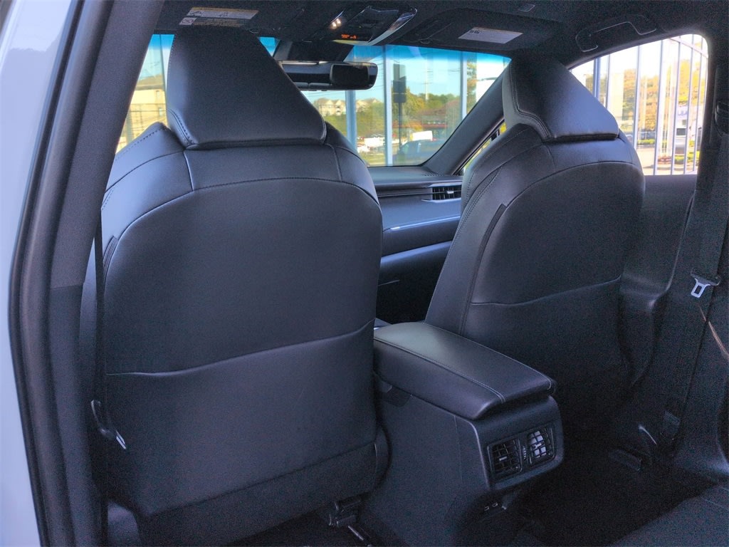 Thumbnail: 2024 Toyota Venza - 12