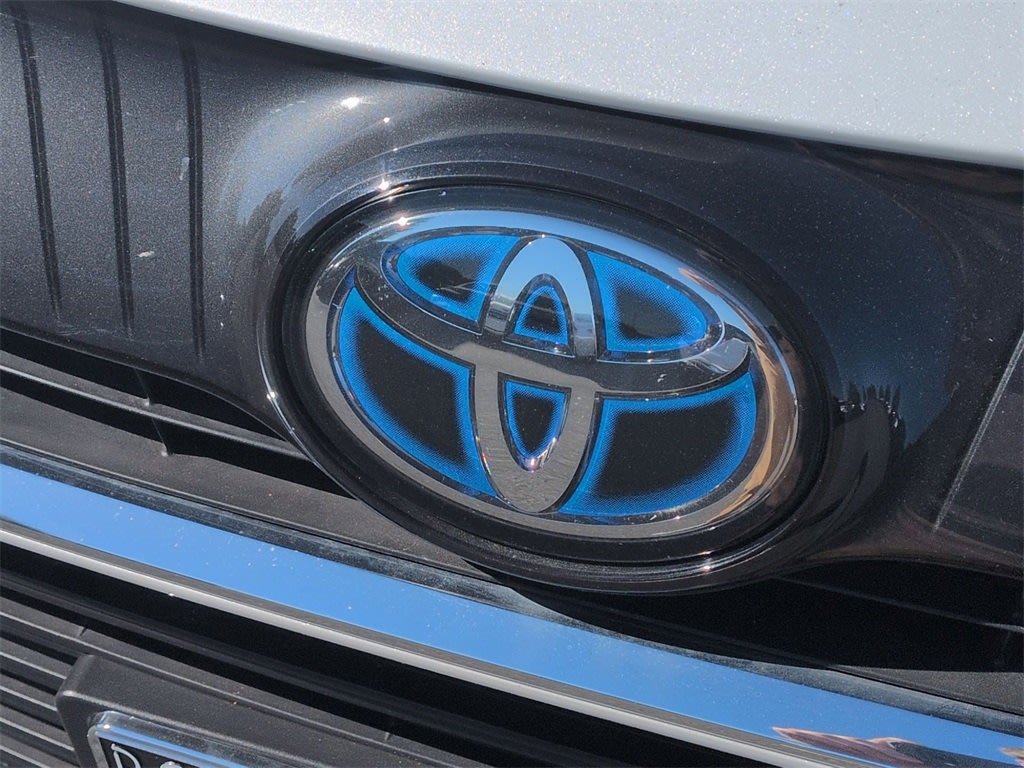 Thumbnail: 2024 Toyota Venza - 6