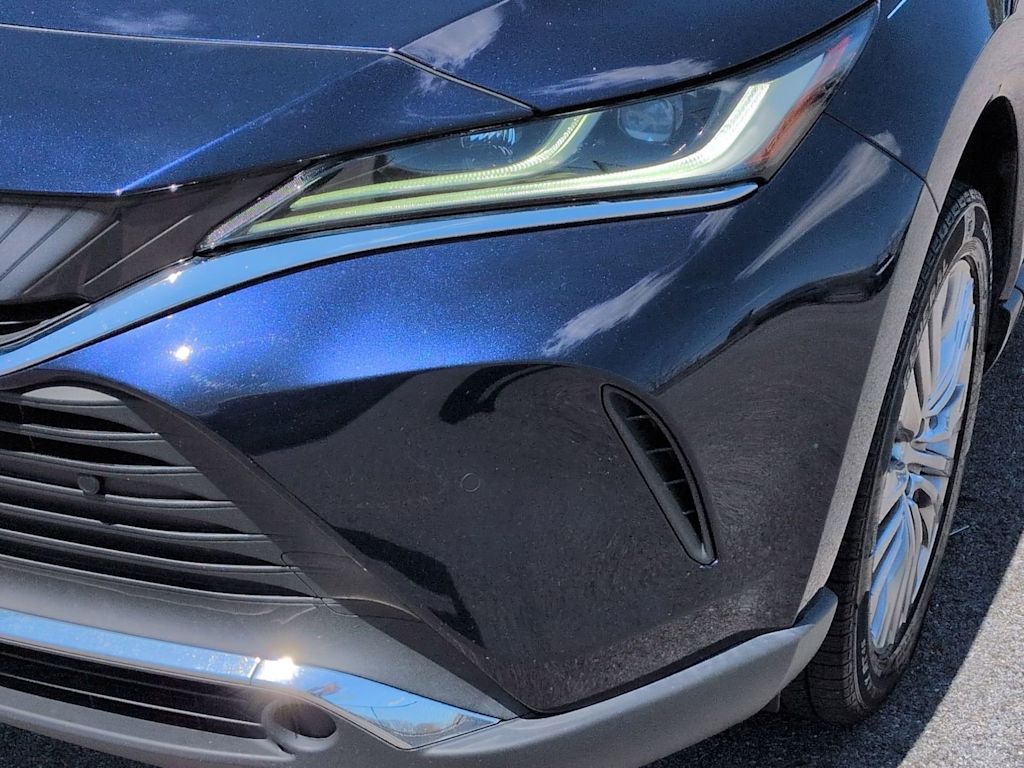 Thumbnail: 2021 Toyota Venza - 25