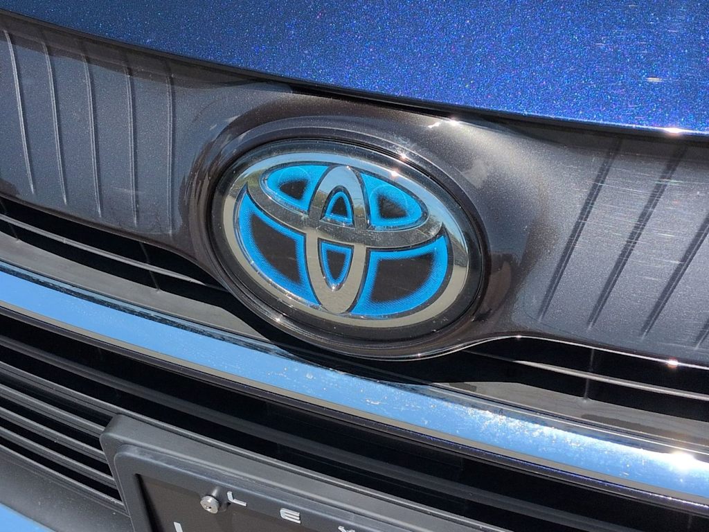 Thumbnail: 2021 Toyota Venza - 7