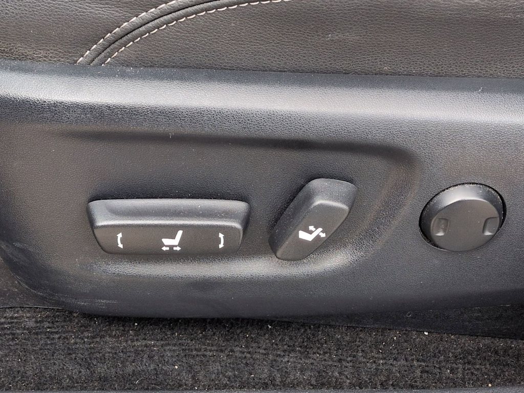 Thumbnail: 2019 Toyota 4Runner - 28