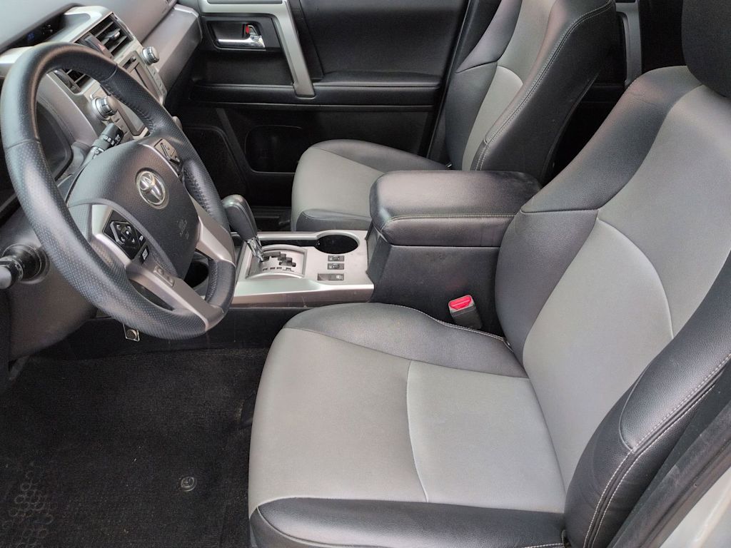 Thumbnail: 2019 Toyota 4Runner - 10