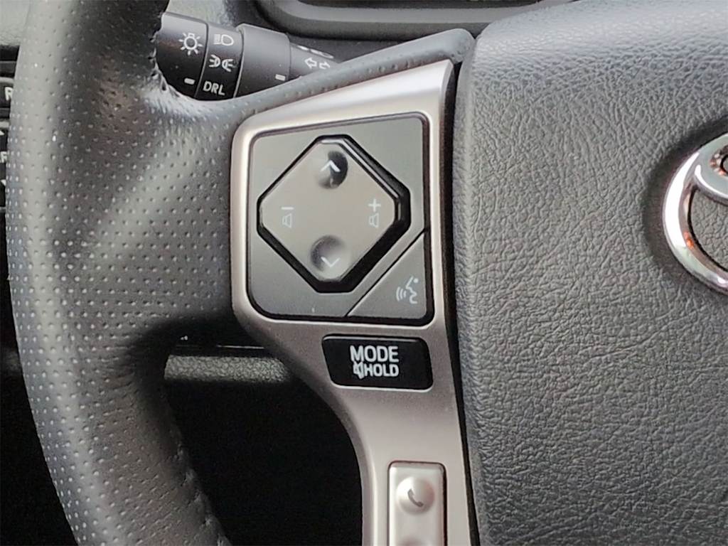 Thumbnail: 2020 Toyota 4Runner - 31