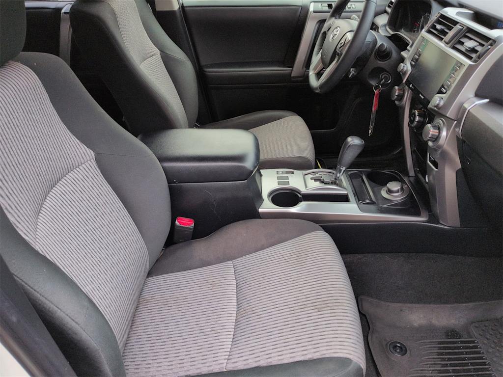 Thumbnail: 2020 Toyota 4Runner - 30