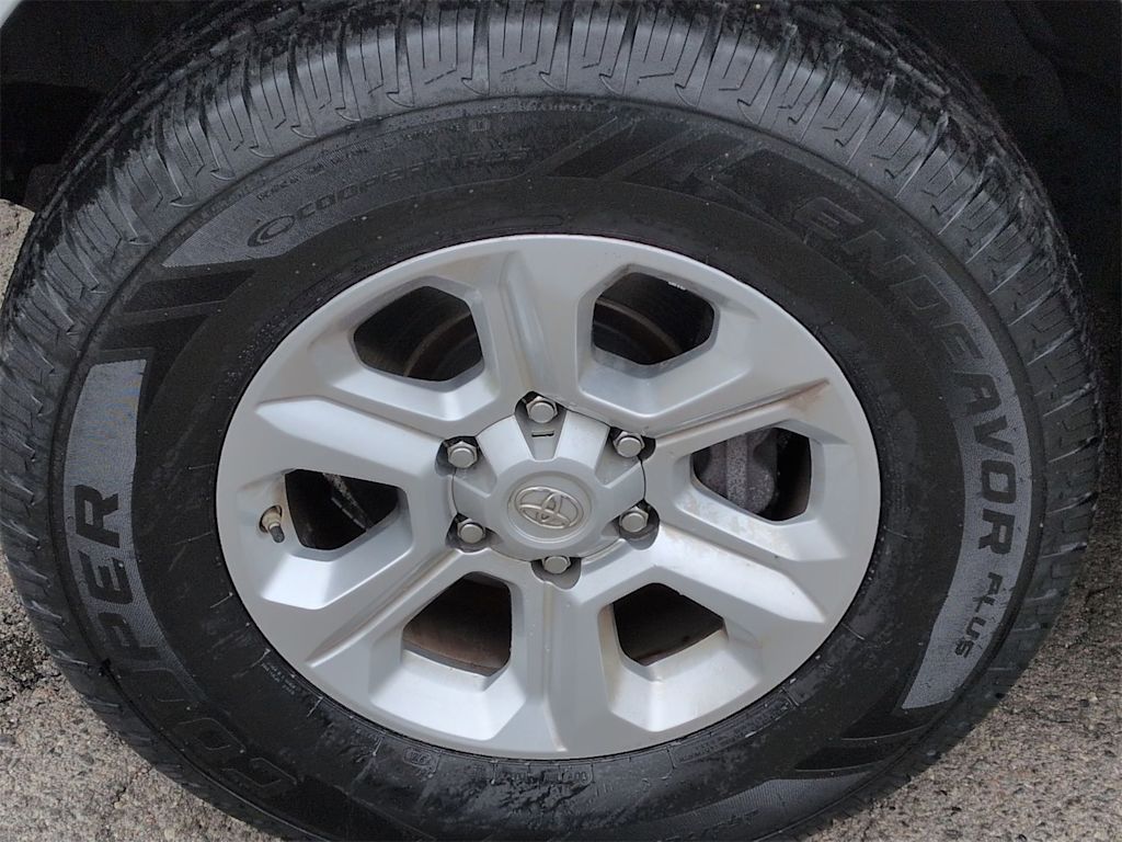 Thumbnail: 2020 Toyota 4Runner - 7