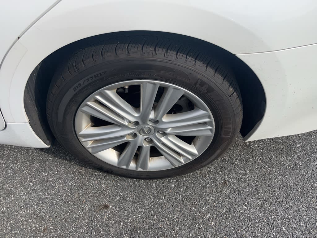 Thumbnail: 2015 Lexus ES - 3