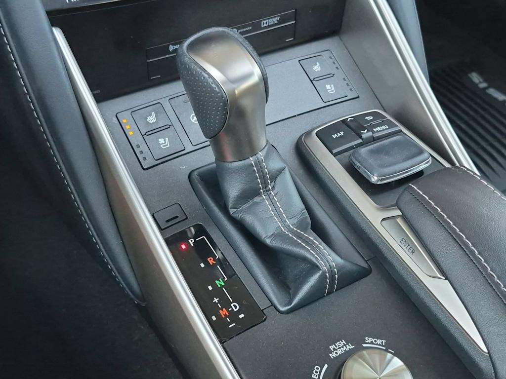 Thumbnail: 2018 Lexus IS - 17