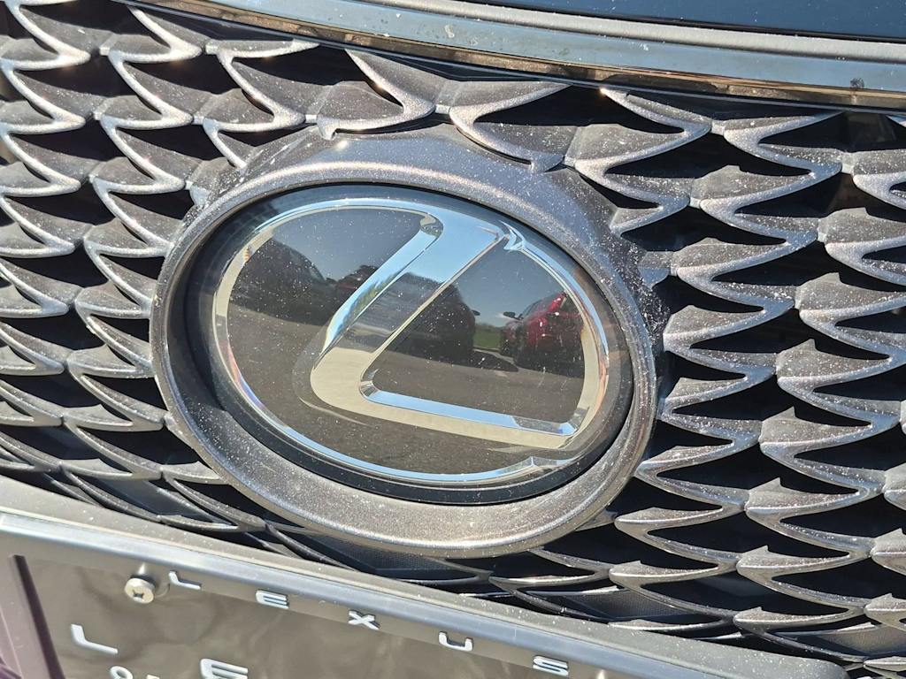 Thumbnail: 2018 Lexus IS - 25