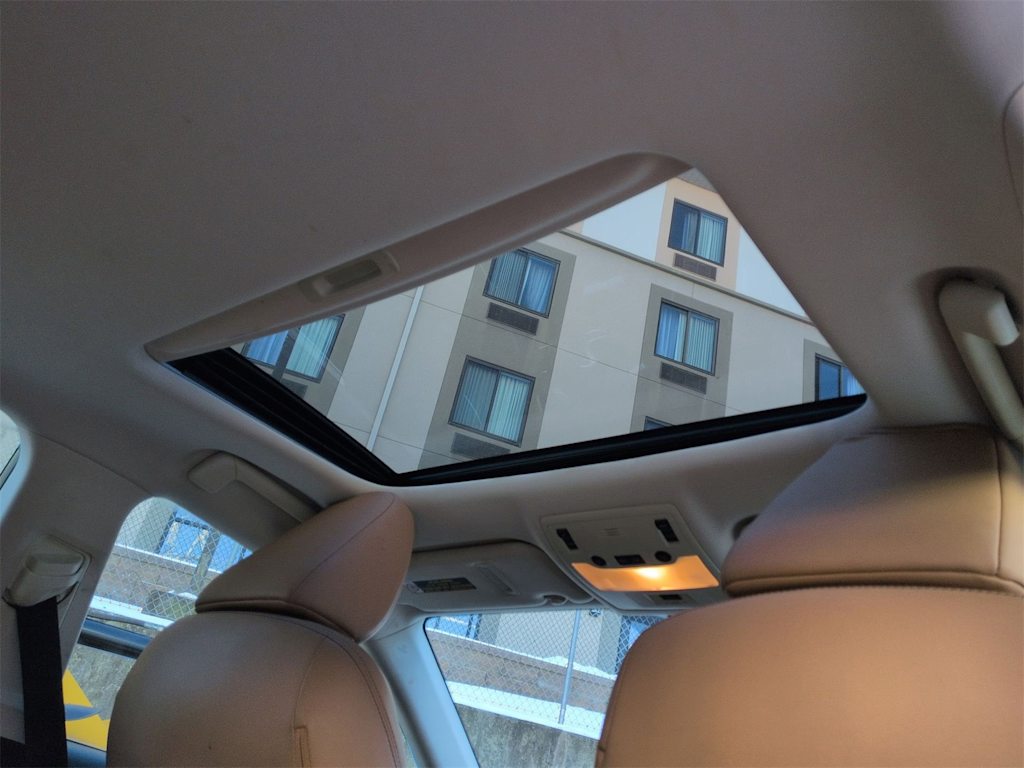 Thumbnail: 2017 Lexus IS - 30