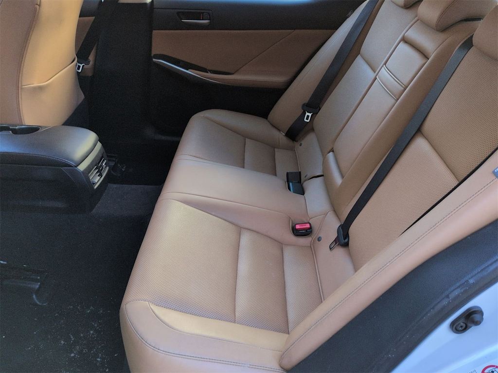 Thumbnail: 2017 Lexus IS - 13