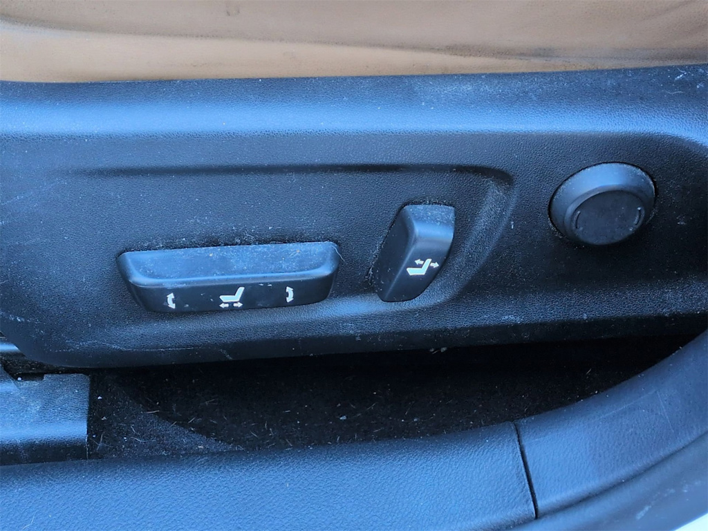 Thumbnail: 2017 Lexus IS - 27