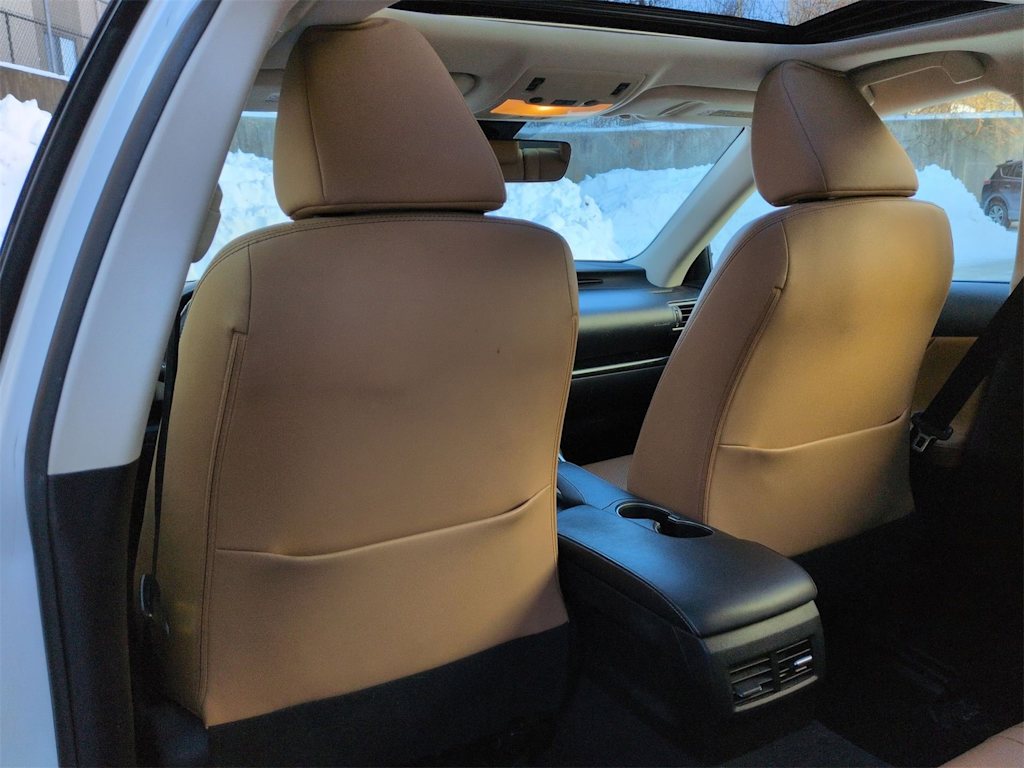 Thumbnail: 2017 Lexus IS - 12