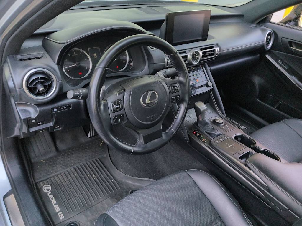 Thumbnail: 2022 Lexus IS - 2