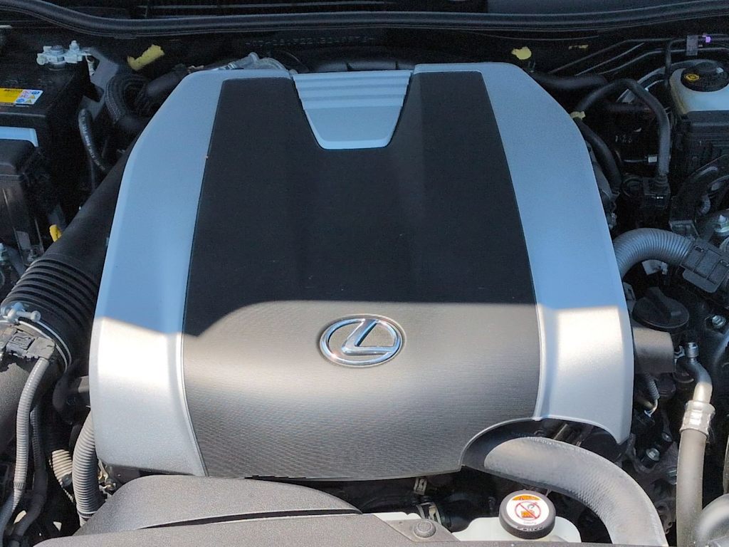 Thumbnail: 2022 Lexus IS - 9
