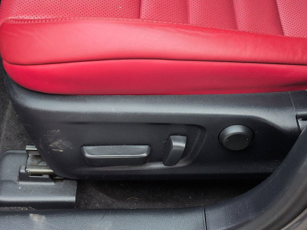 Thumbnail: 2023 Lexus IS - 27