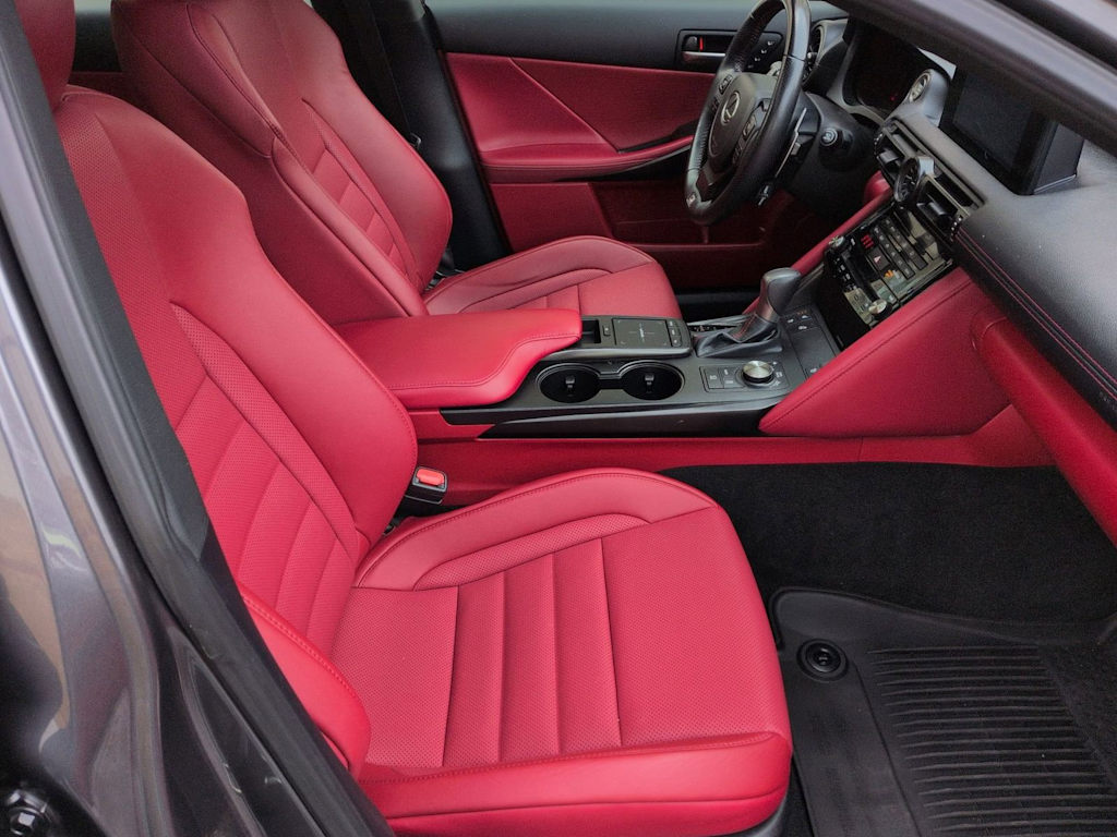 Thumbnail: 2023 Lexus IS - 10