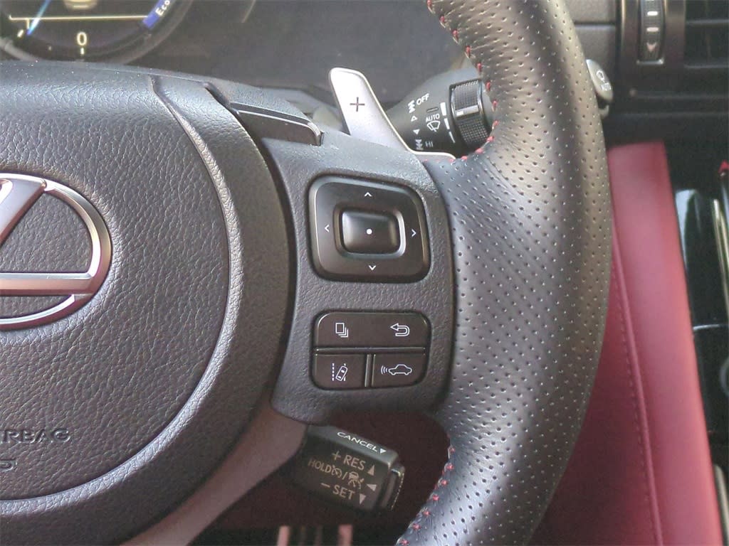 2023 Lexus IS 350 34