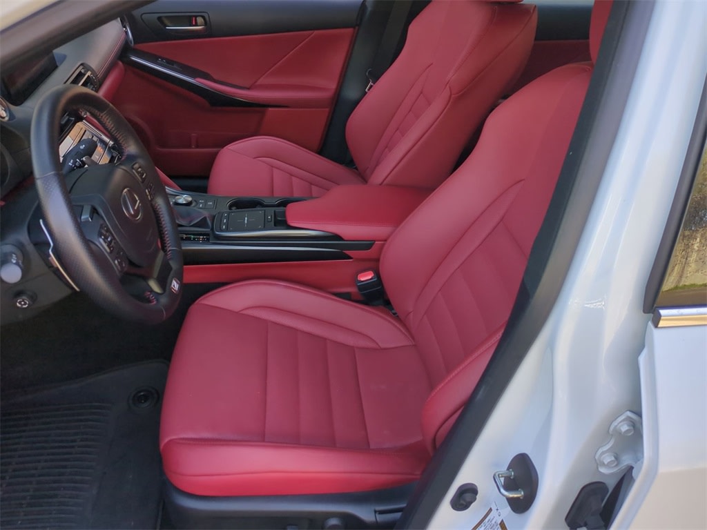 2023 Lexus IS 350 9