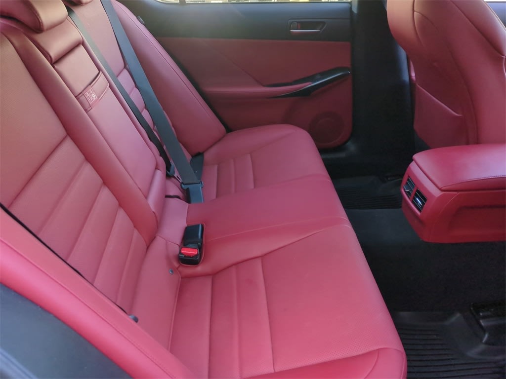 2023 Lexus IS 350 30
