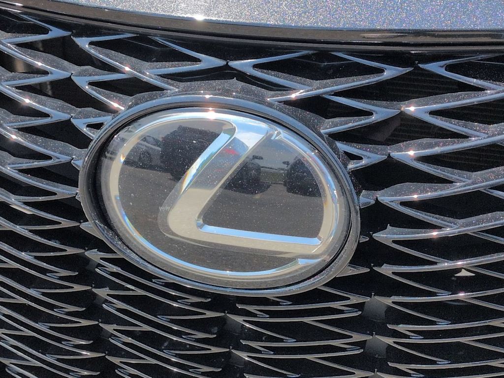 Thumbnail: 2024 Lexus ES - 7