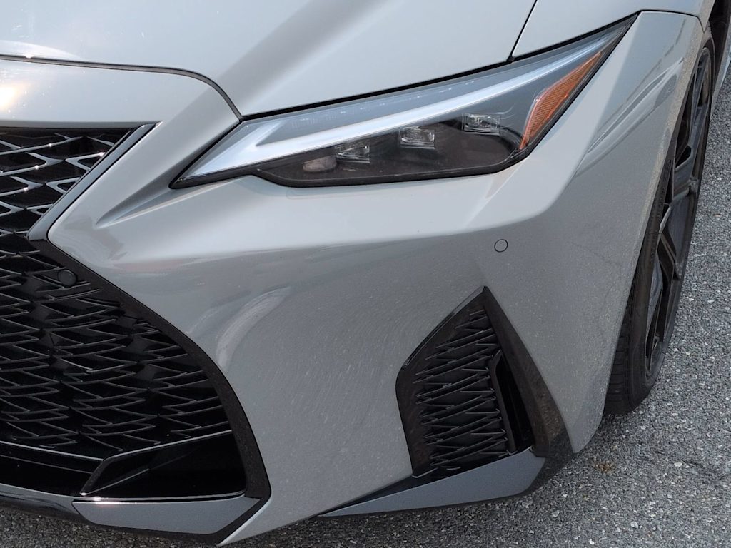 Thumbnail: 2025 Lexus ES - 26