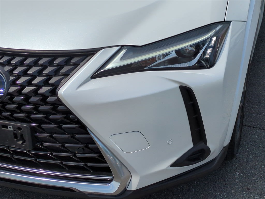 Thumbnail: 2022 Lexus UX - 25